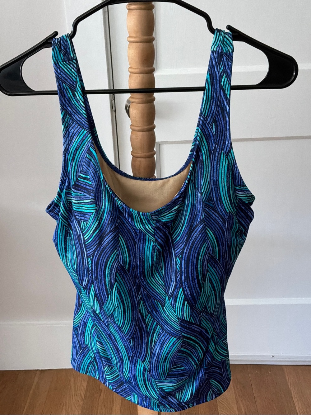 L.L. Bean Blue and Turquoise Patterned Scoop Neck Tankini Top